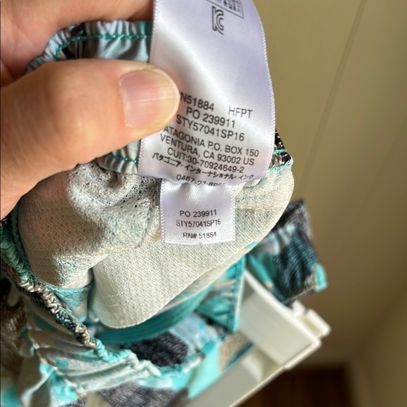 Patagonia Athletic Blue Black Floral Hibiscus Field Barely Baggies Shorts Sz XS - Picture 12 of 13